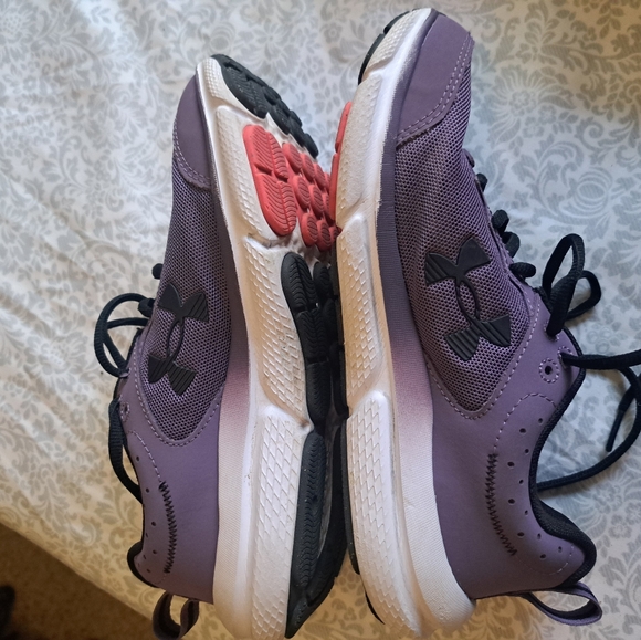 Under Armour Purple Size 6.5 - Picture 3 of 7